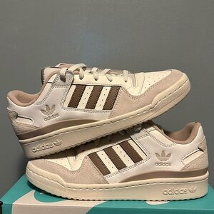 ADIDAS ORIGINALS FORUM LOW CL “CHALKY BROWN”